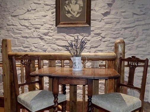 gallery-river-run-dining-area