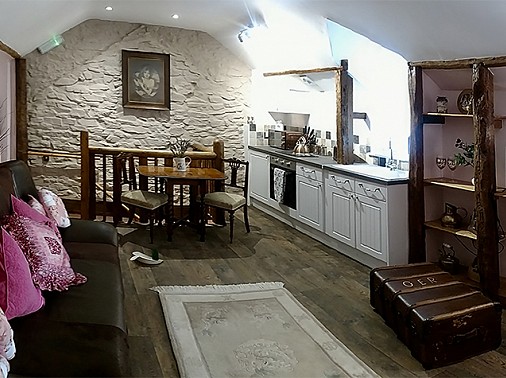 gallery-river-run-living-area