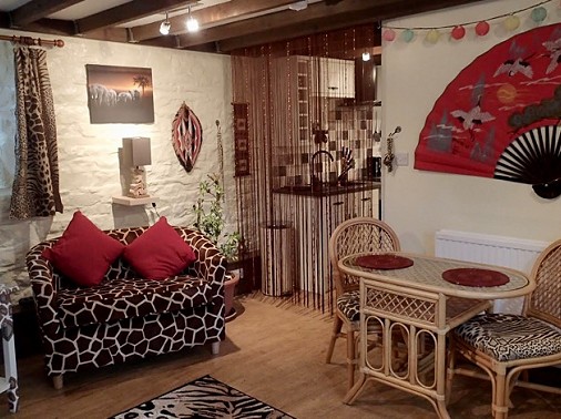 gallery-wild-lands-lounge-2